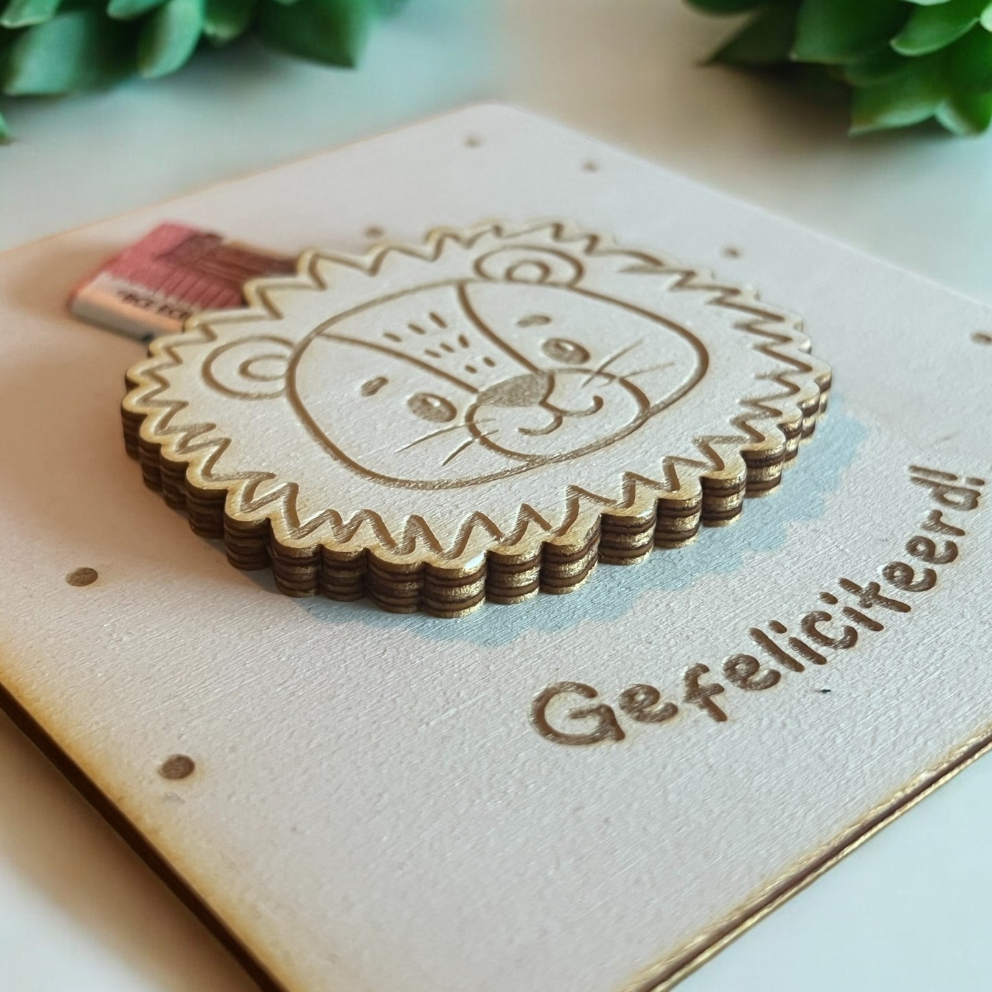 Houten cadeaukaart Leeuw Detail foto 